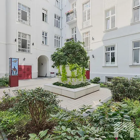 Wolczanskie Motyle By Lookap *